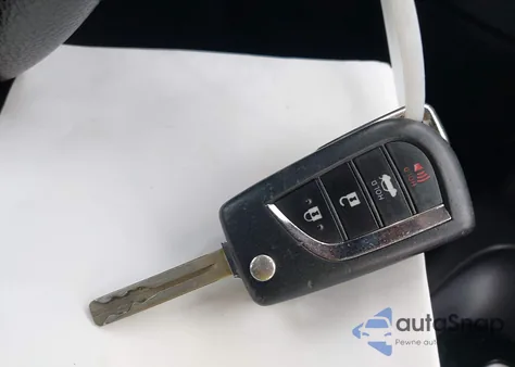 2020 Toyota Corolla Le z USA, uszkodzony, nr VIN 5YFEPRAE6LP001339